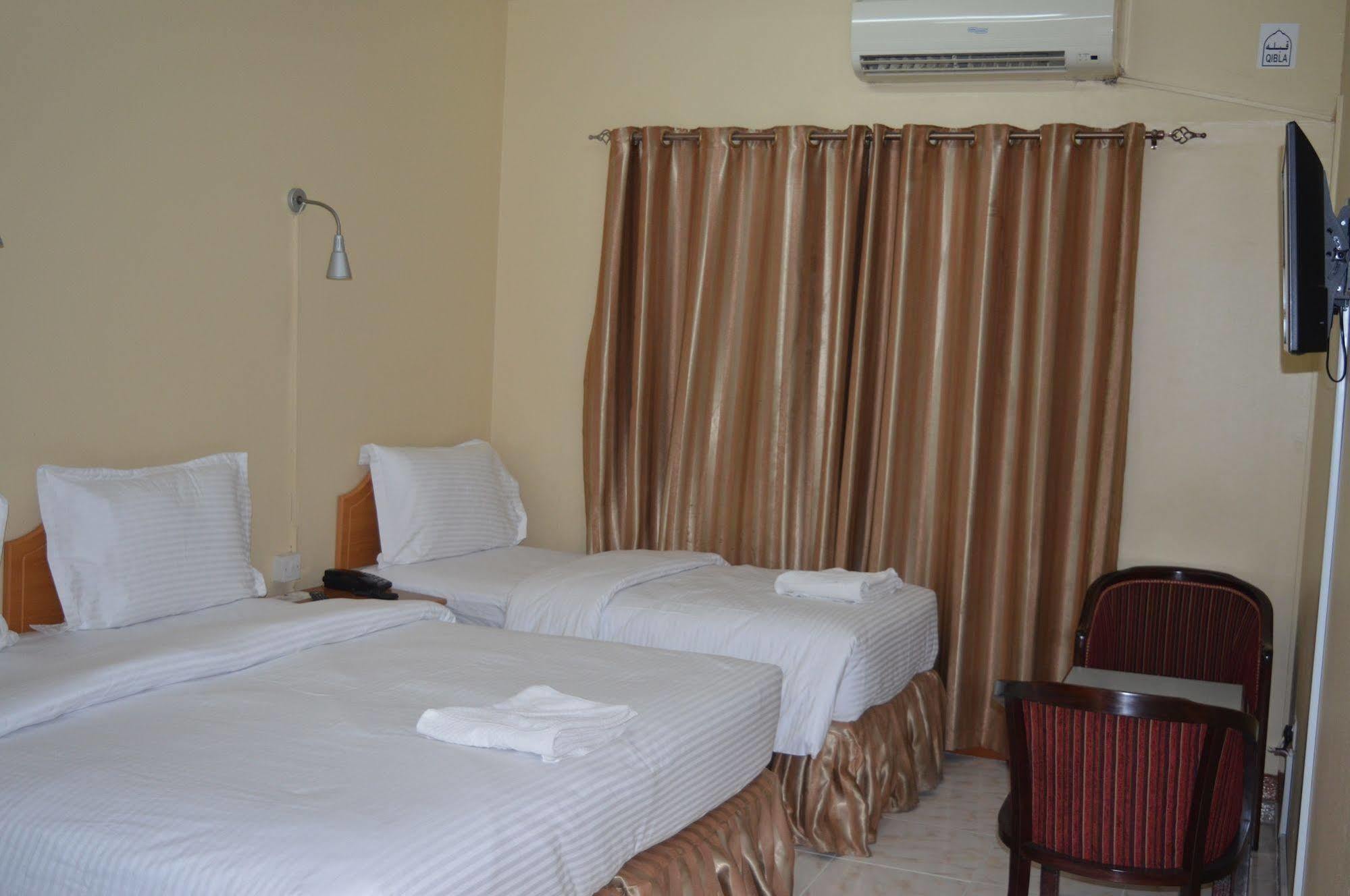 Zagy Hotel Dubai Exterior foto